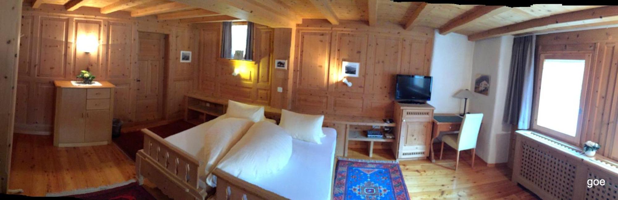 Hotel Chasa Sofia Scuol Habitación foto